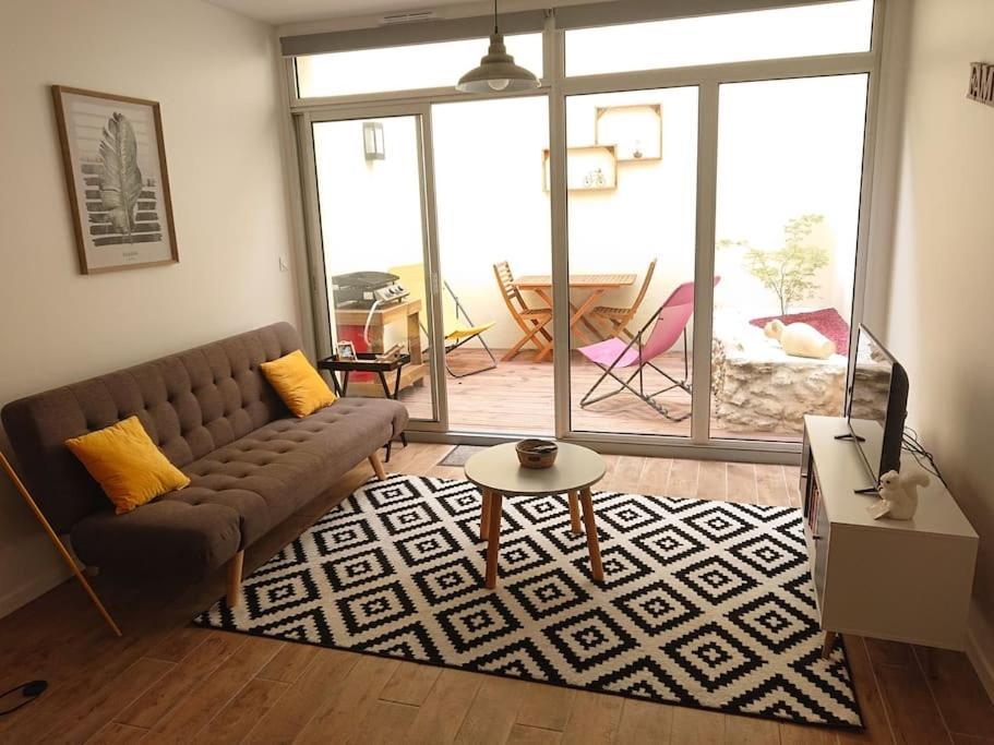Maison De Ville En Plein Coeur De Jonzac Ngoại thất bức ảnh